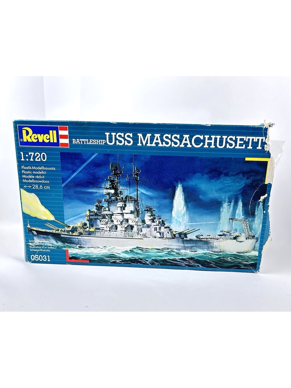 Revell Battleship USS Massachusetts 1:720 Model Kit #05031 Unbuilt **Read**